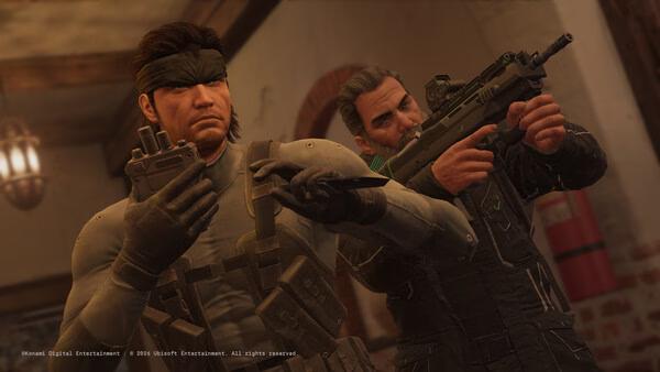 Tom Clancy's Rainbow Six Siege screenshot: Two operators, one holding a device and the other aiming a gun, in a tactical stance.