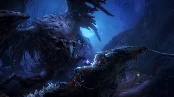 Ori and the Will of the Wisps screenshot: Ori cautiously approaches a large owl in a mystical, forested environment.