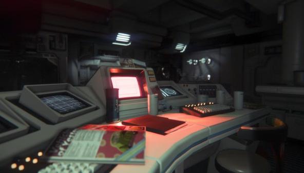 Alien: Isolation screenshot showing a dimly lit control room with monitors, a desk, coffee mugs, and scattered papers.