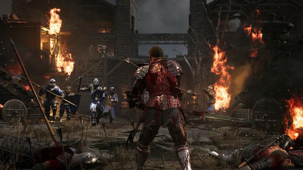 Chivalry 2 screenshot: A knight in blood-stained armor faces charging opponents amidst burning structures and chaos.