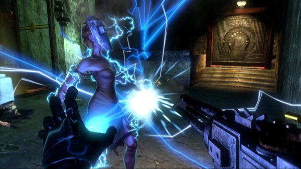 BioShock 2 screenshot: Player uses electricity power against an enemy in a dimly lit corridor with a weapon in hand.
