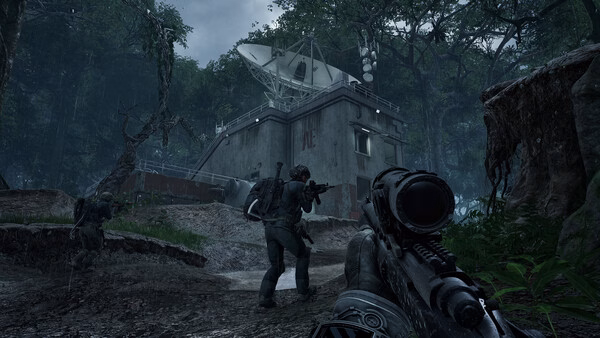 PUBG: Black Budget screenshot showing players approaching a satellite station in a dense, rainy jungle environment.