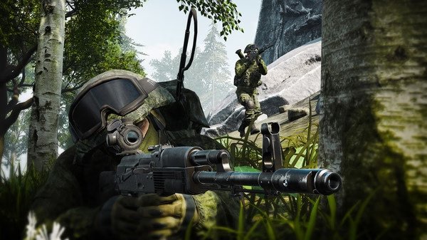 Squad screenshot: A soldier in camouflage aims a rifle in a forest setting, while another soldier advances in the background.